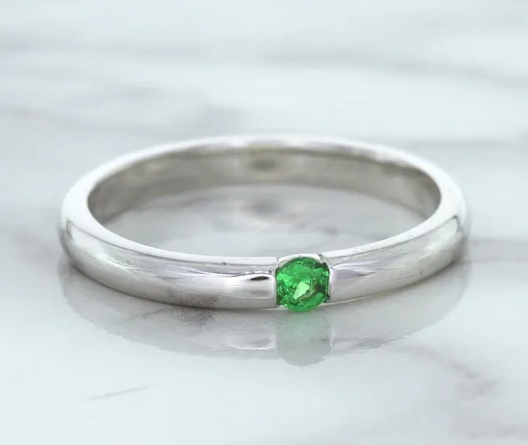 0.10ct Round Tsavorite Ring in 18K White Gold