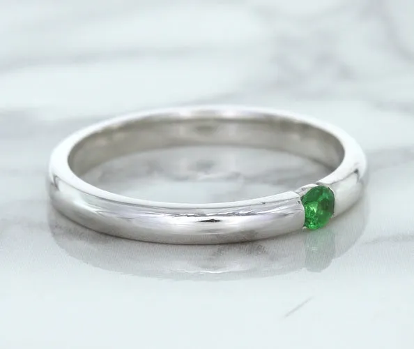 0.10ct Round Tsavorite Ring in 18K White Gold