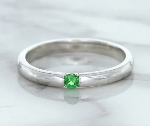 0.10ct Round Tsavorite Ring in 18K White Gold