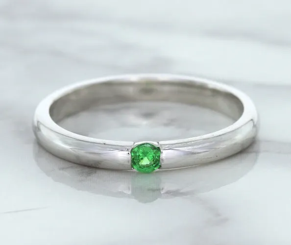 0.10ct Round Tsavorite Ring in 18K White Gold
