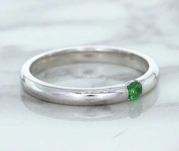 0.10ct Round Tsavorite Ring in 18K White Gold