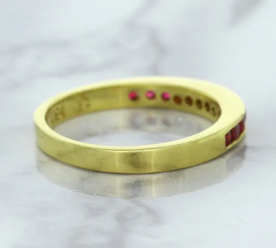 0.35ctw Round Ruby Ring in 18K Yellow Gold