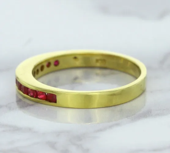 0.35ctw Round Ruby Ring in 18K Yellow Gold