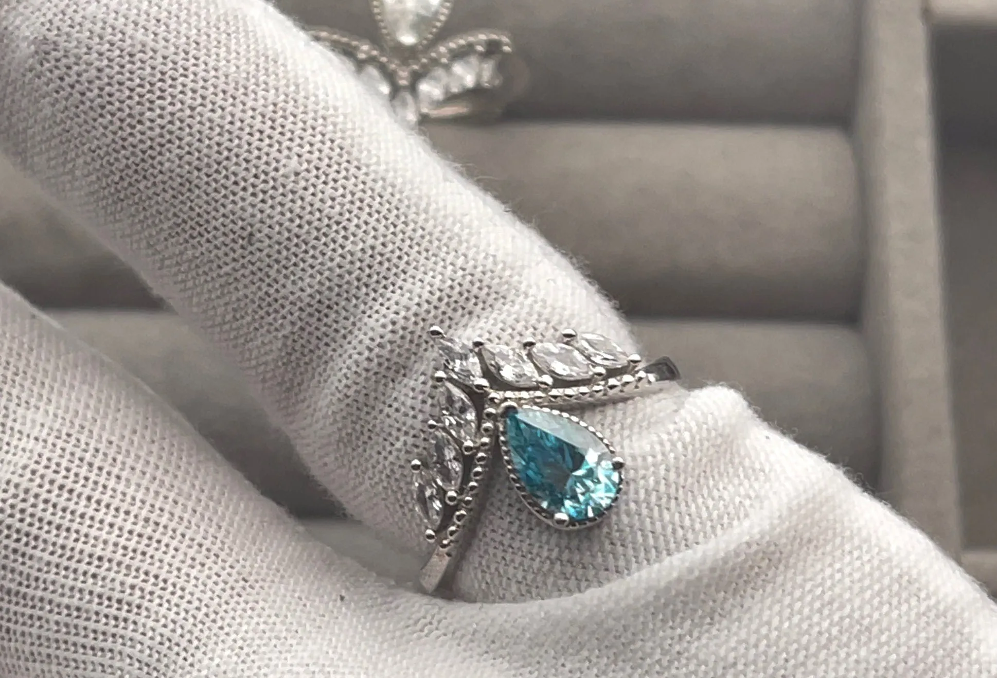 1.0 CARAT | Moissanite Diamond Engagement Ring | Wishbone Engagement Ring | Womens Diamond Ring | Blue Moissanite Ring | Pear Cut Ring