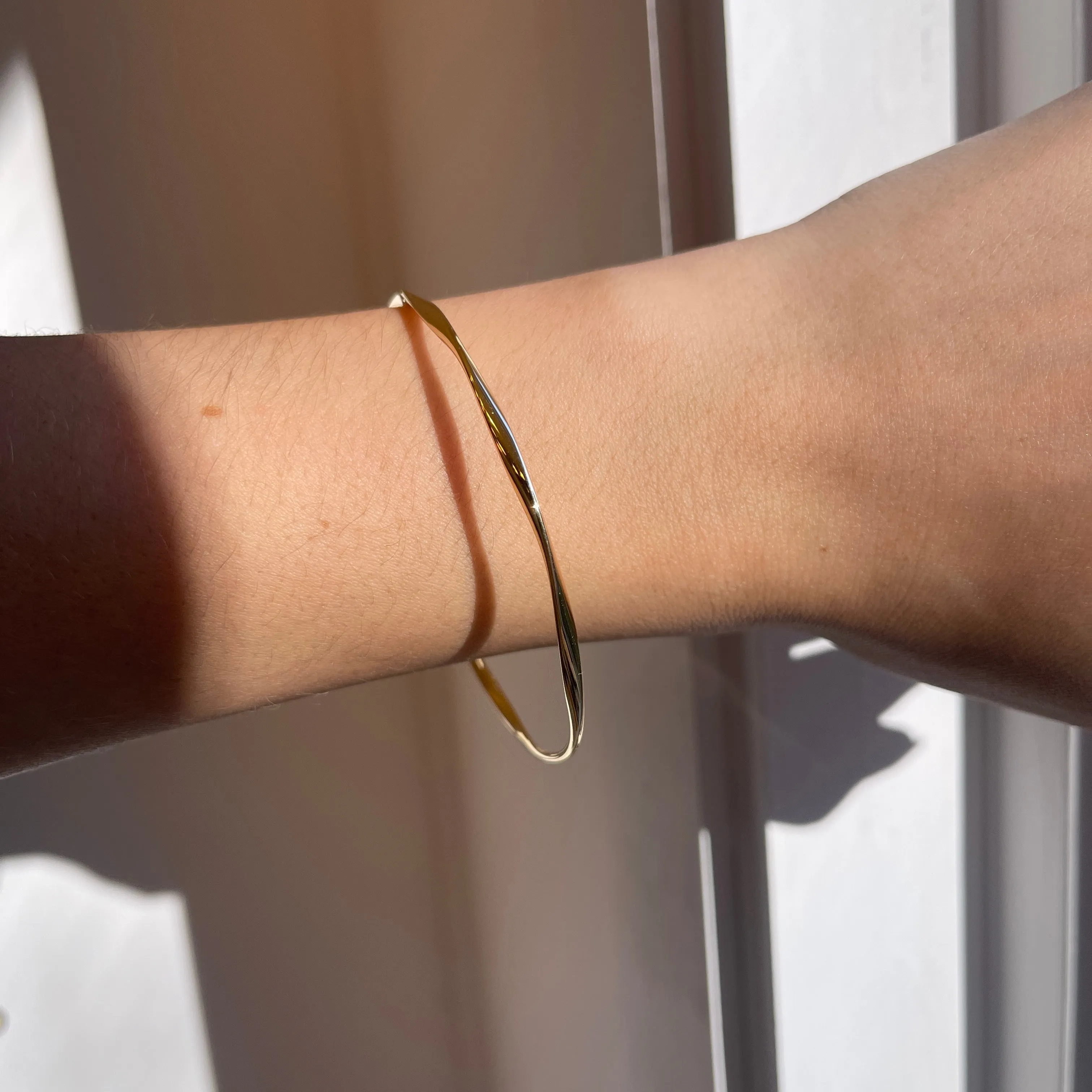 10KT Yellow Gold Twisted Round Slip On Bangle Bracelet