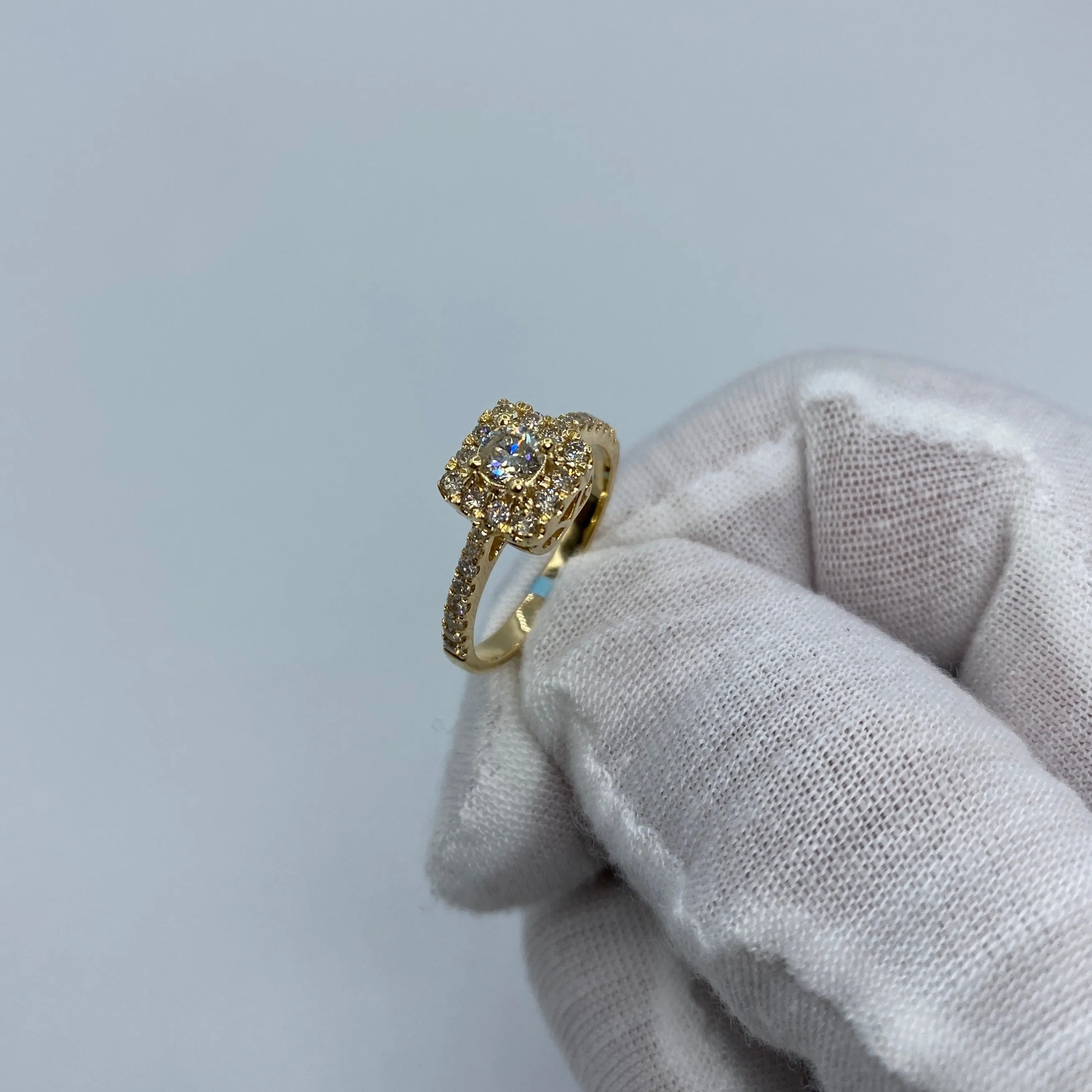 14K Luxe Square Diamond Engagement Ring