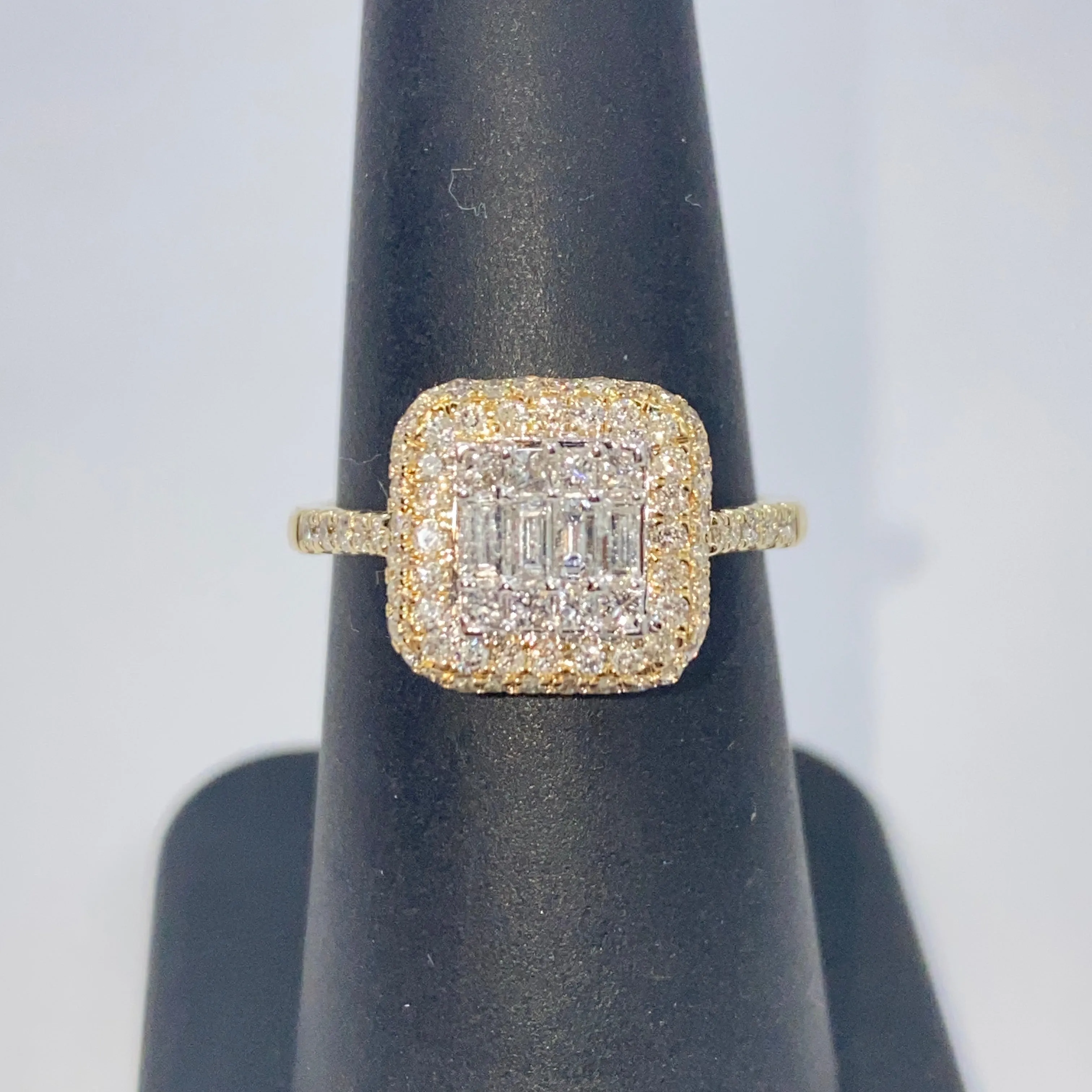 14K Solána Square Diamond Engagement Ring
