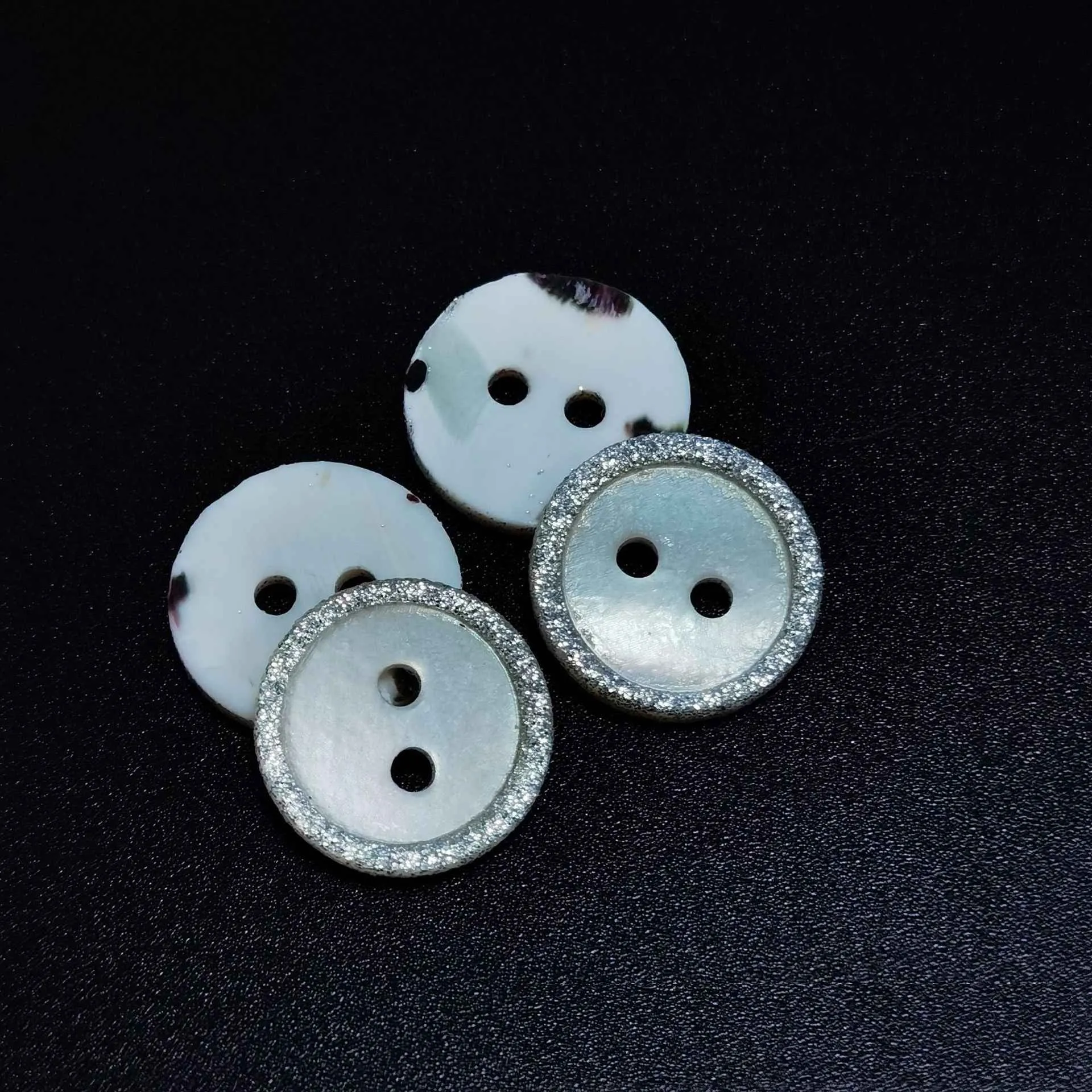 20L (12.5mm) Mother of Pearl Shell Buttons Silver Powder Edge 100pcs