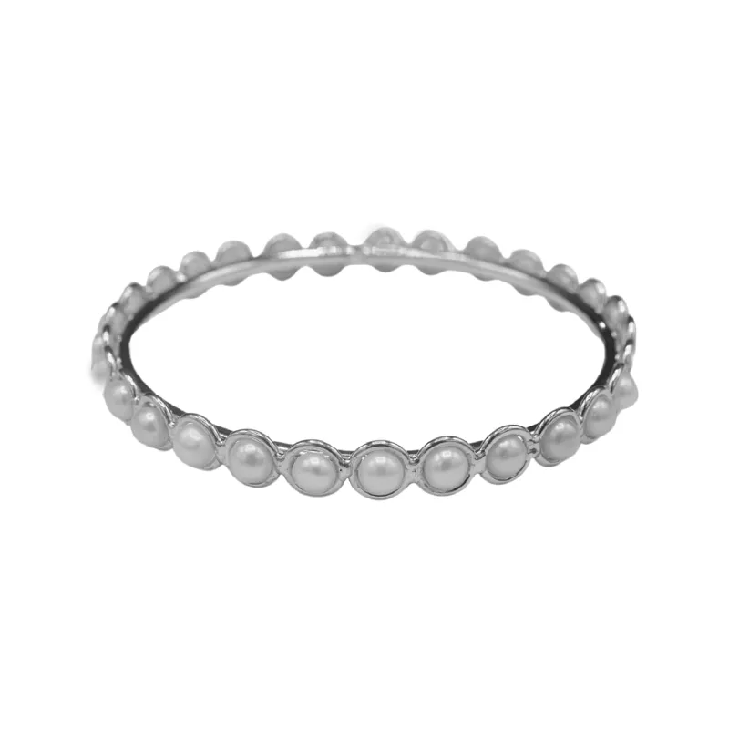 226-01-S |PEARL BEZEL BANGLE ON SILVER