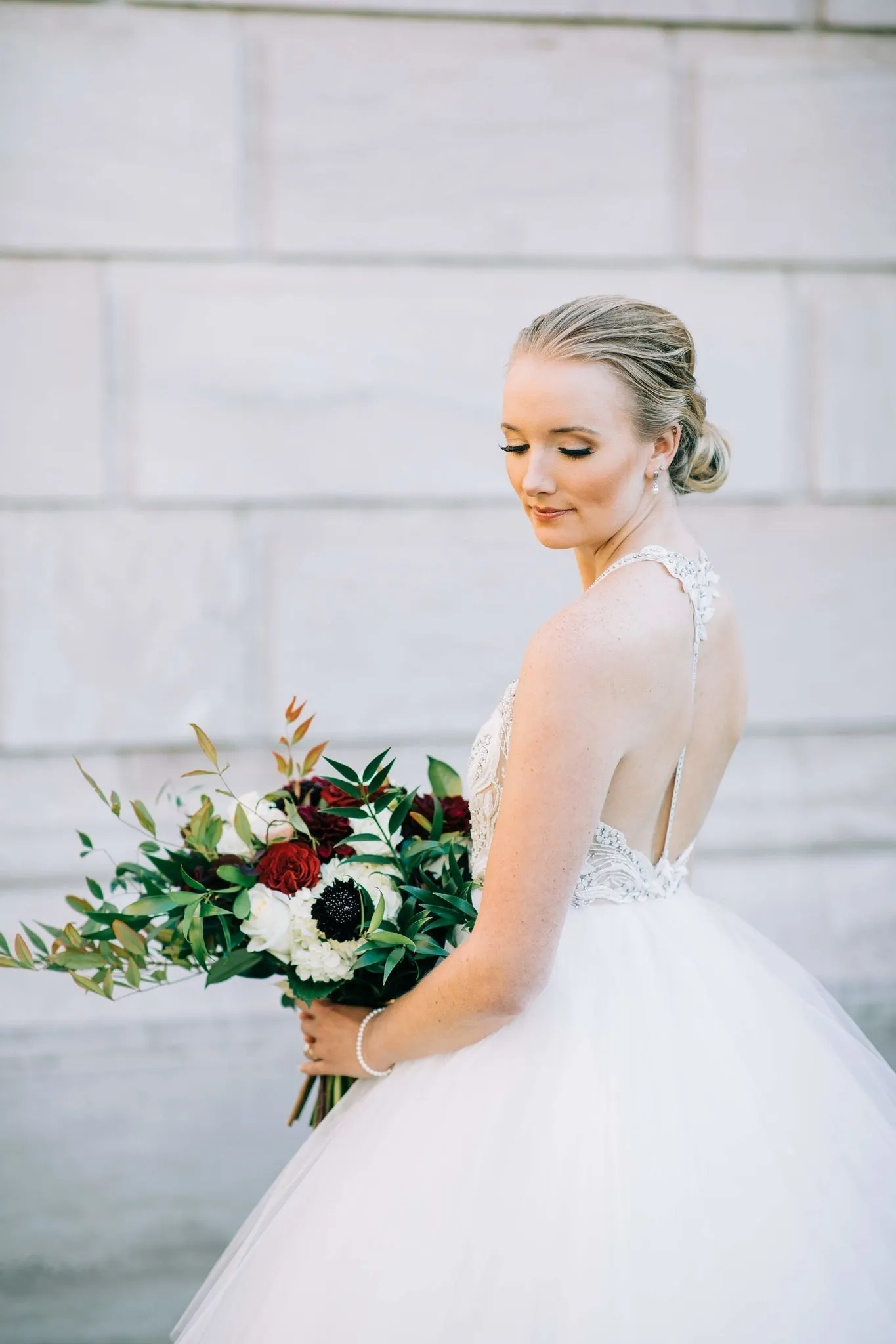 A Line Tulle Spaghetti Straps Wedding Dresses Sleeveless Wedding Dress