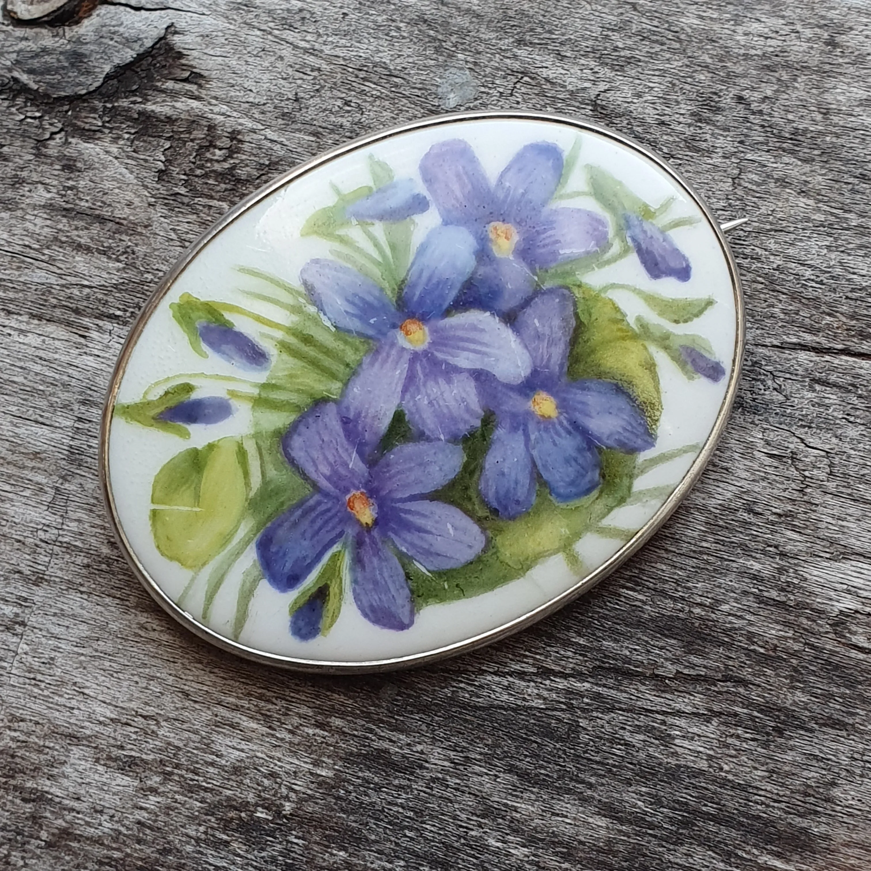 Antique Finnish Hand-Painted Porcelain Brooch – Purple Violets, Silver Mount