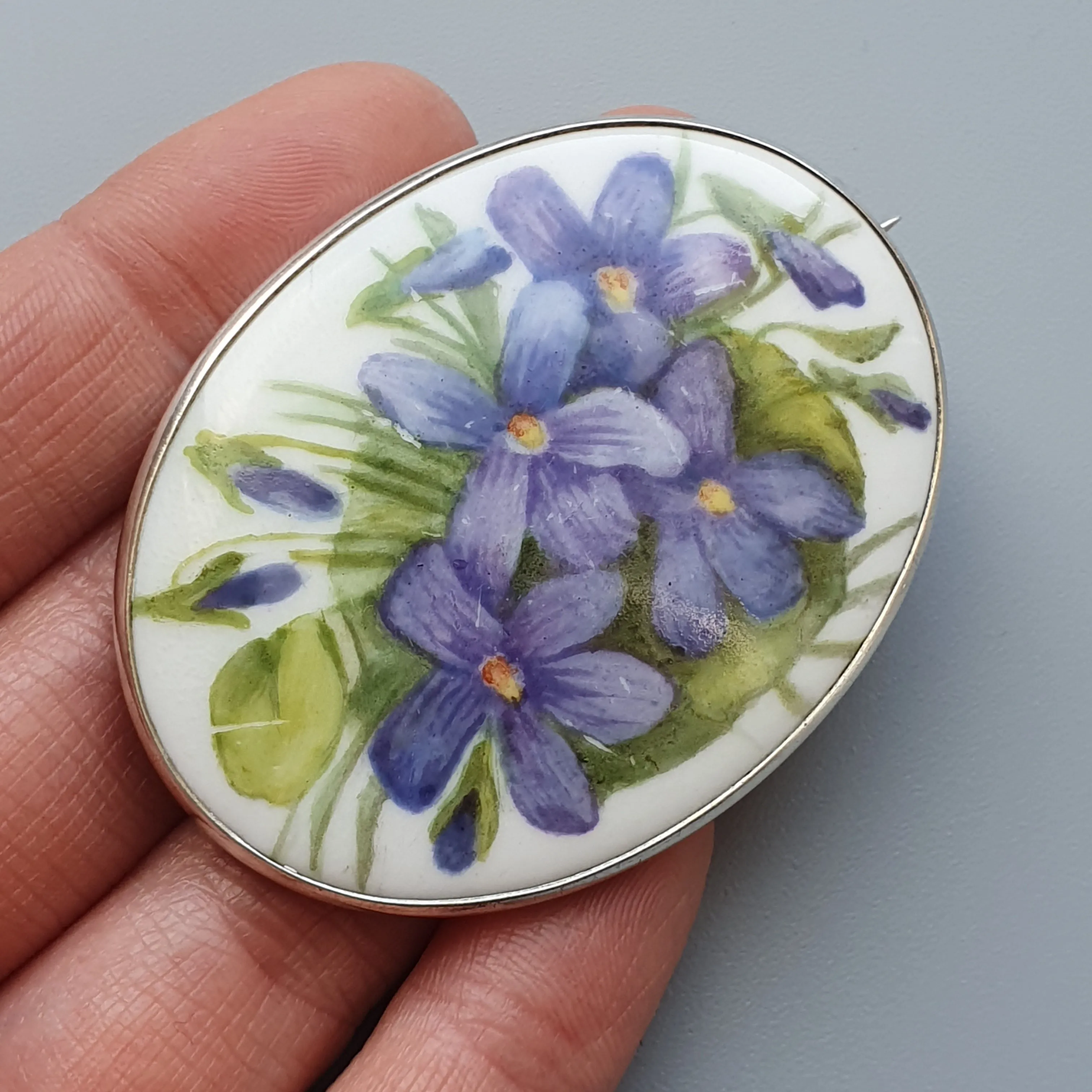 Antique Finnish Hand-Painted Porcelain Brooch – Purple Violets, Silver Mount