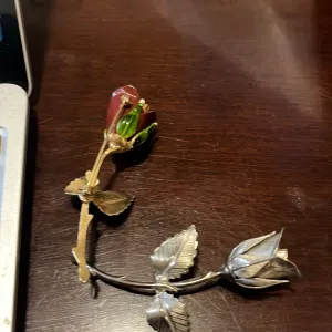 Assorted Vintage Floral Estate Brooches