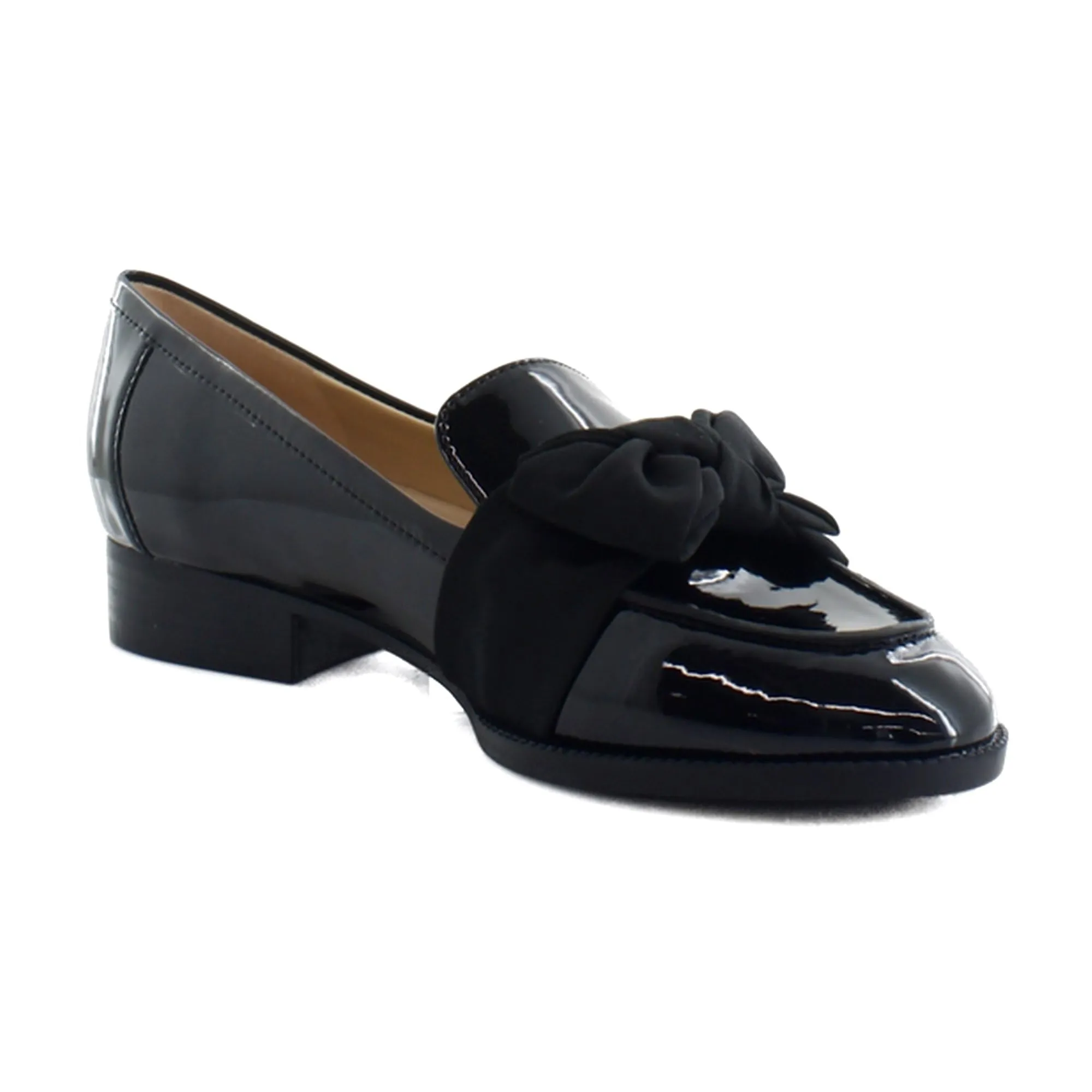 Bandolino Women's LINDIO Loafer, Black, 6