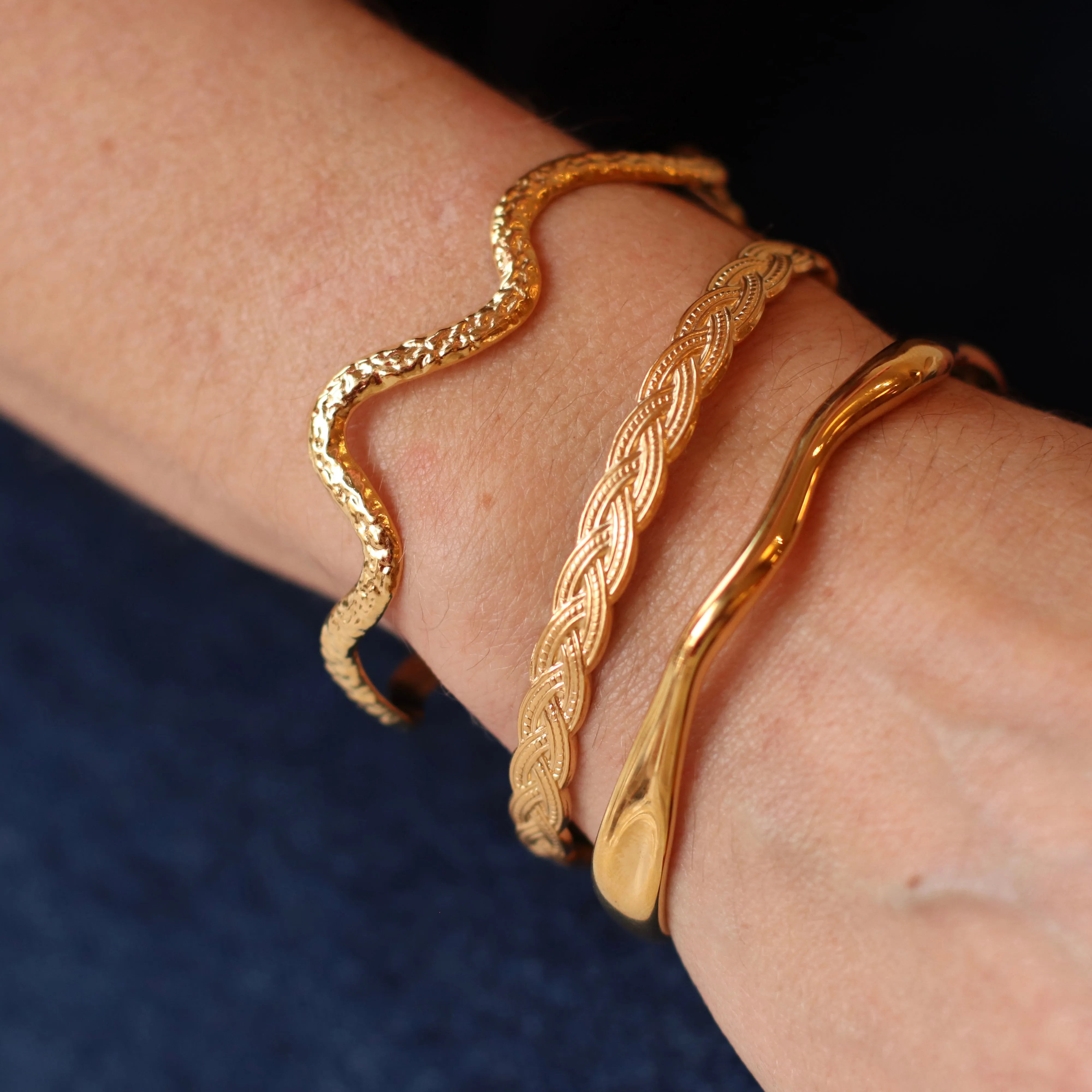 Bazou | Stainless Steel Wave Cuff Bracelet (Copy)