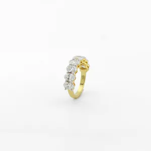 Brille Oval Diamond Ring