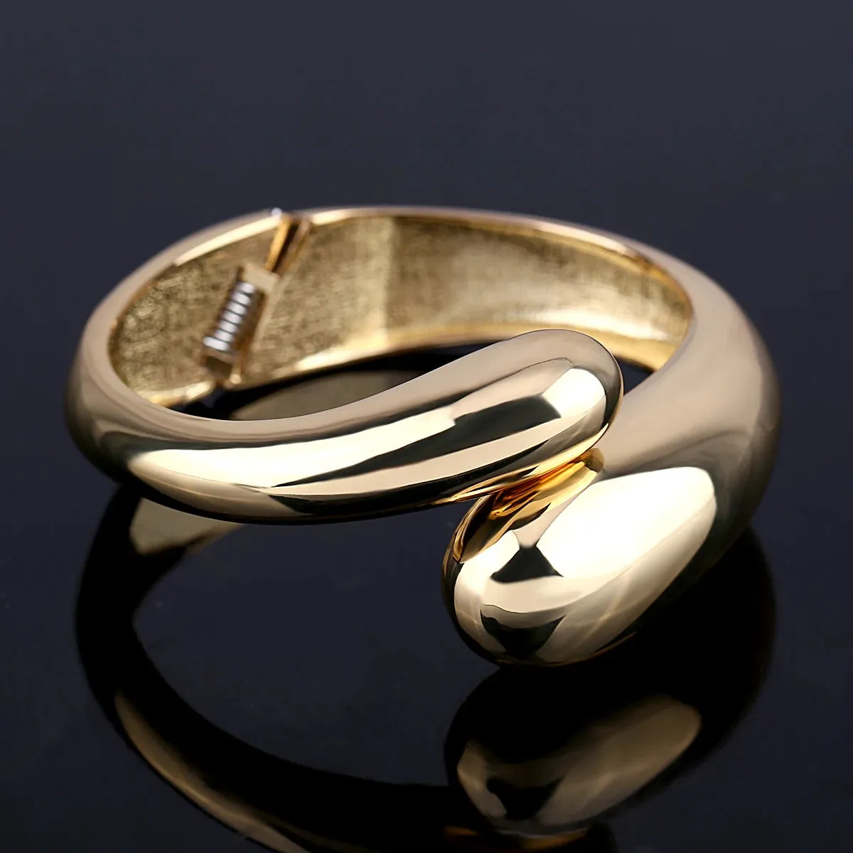Carmen Cuff