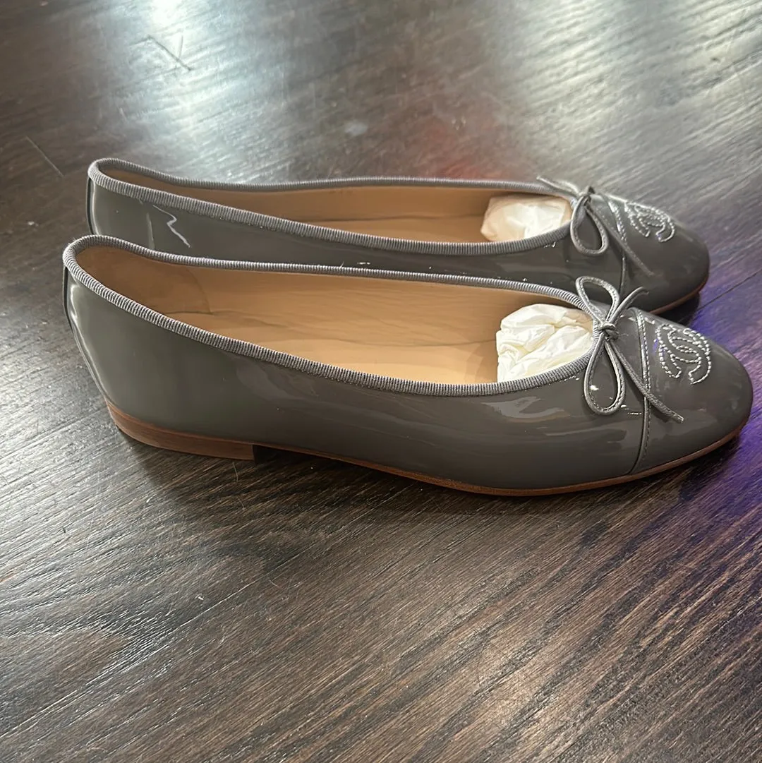 Chanel Grey Patent Calfskin CC Stitched Toe Ballet Flats