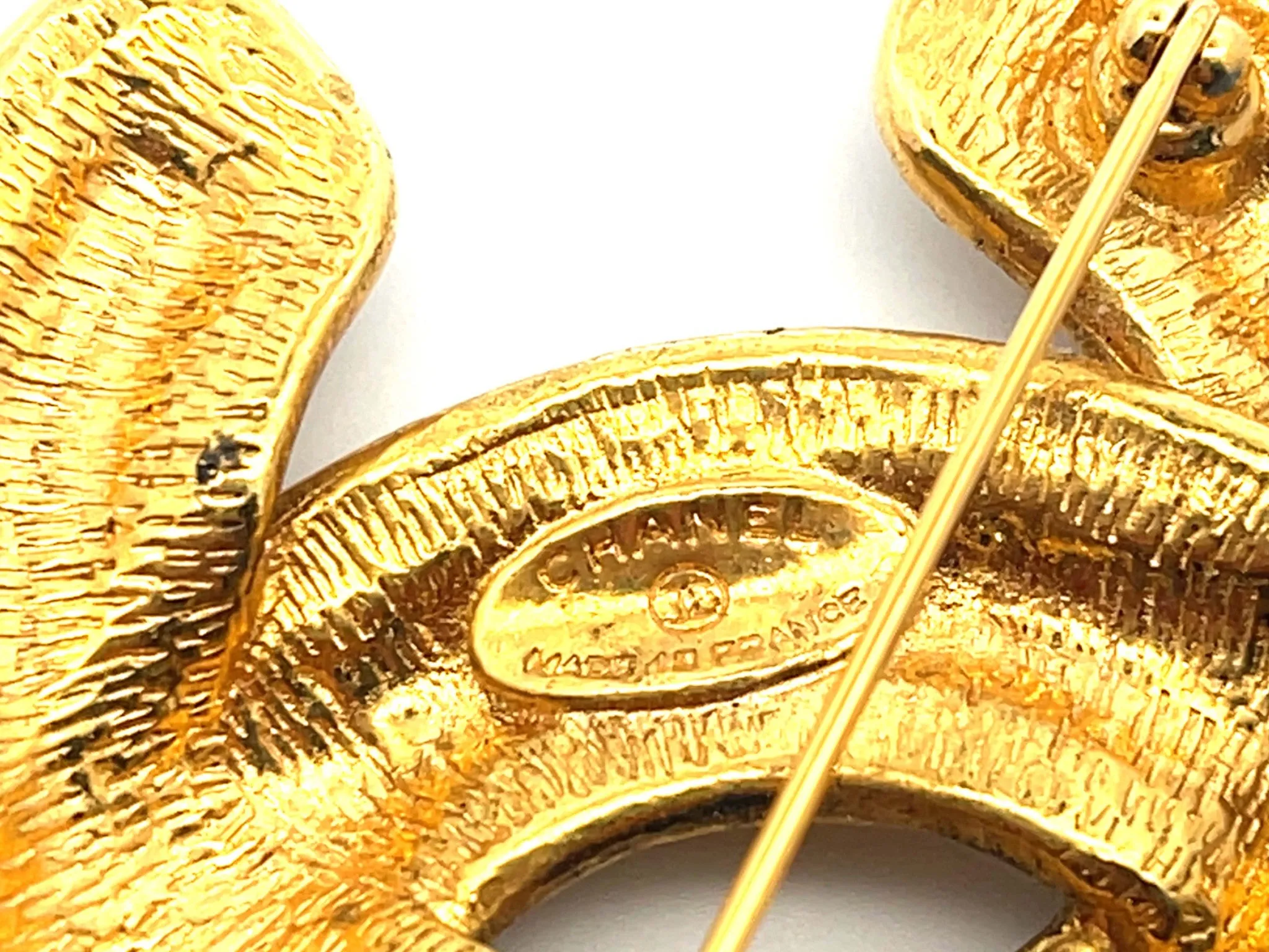 CHANEL Vintage Quilted CC Brooch