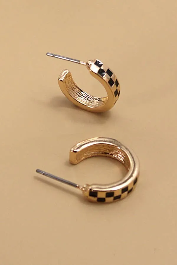 CHECKER HUGGIE EARRINGS