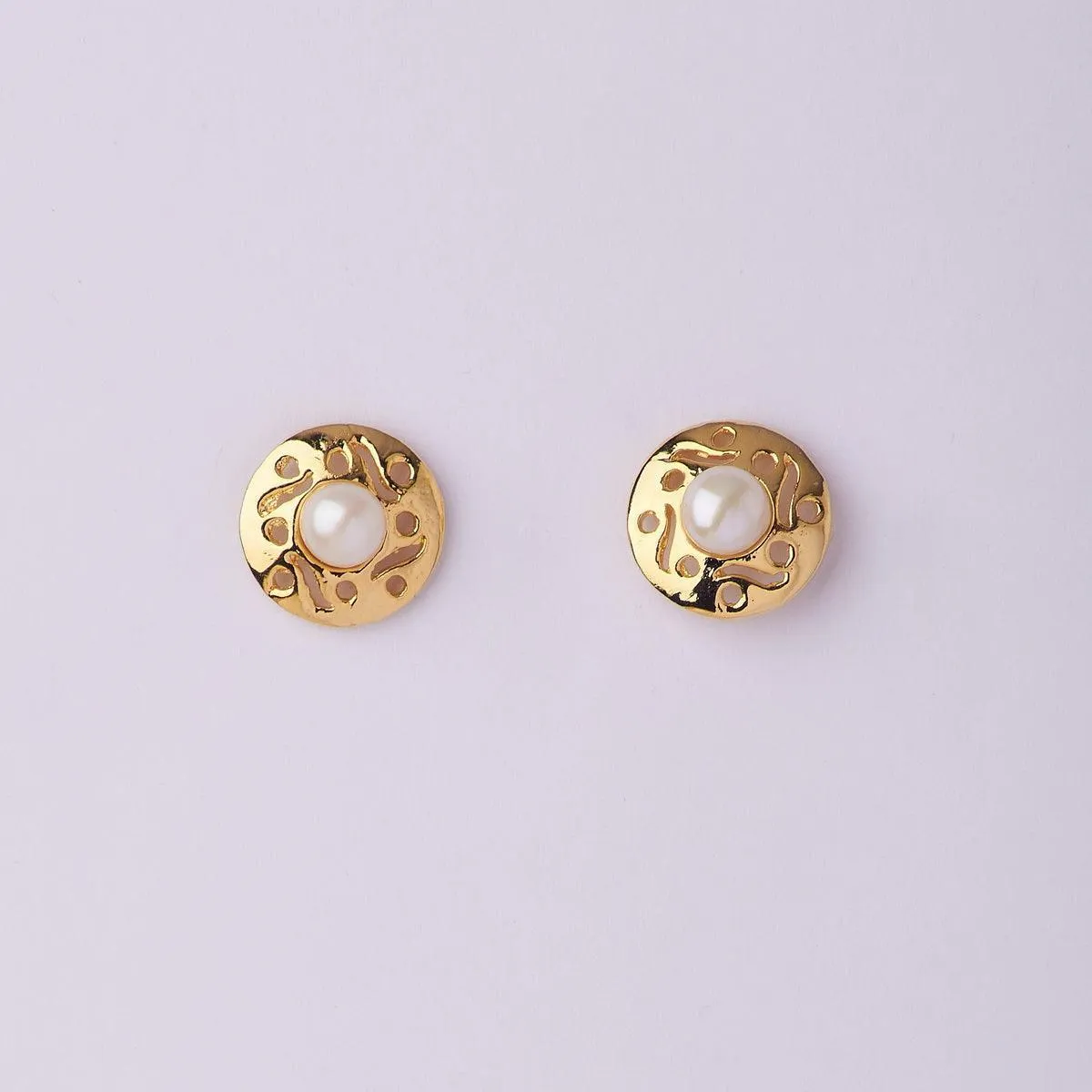 Classic Pearl Stud Earring