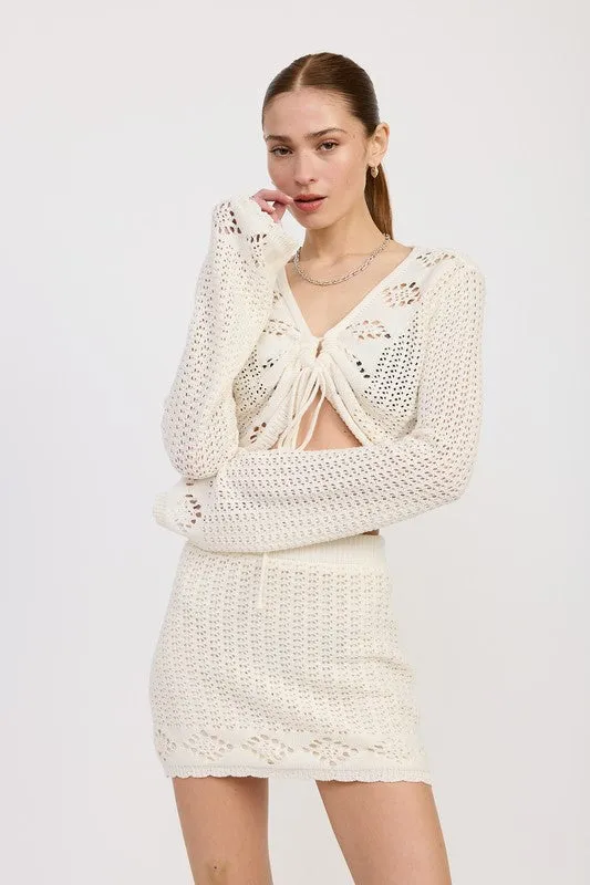 CROPPED CROCHET LONG SLEEVE TOP
