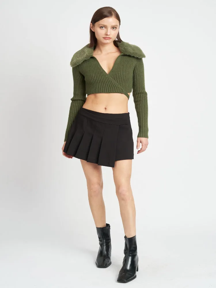 Cropped Long Sleeve Fur Collar Top