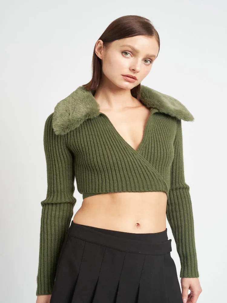 Cropped Long Sleeve Fur Collar Top