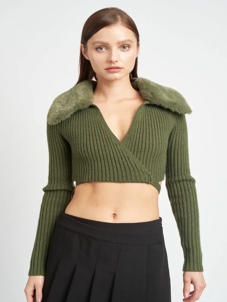 Cropped Long Sleeve Fur Collar Top