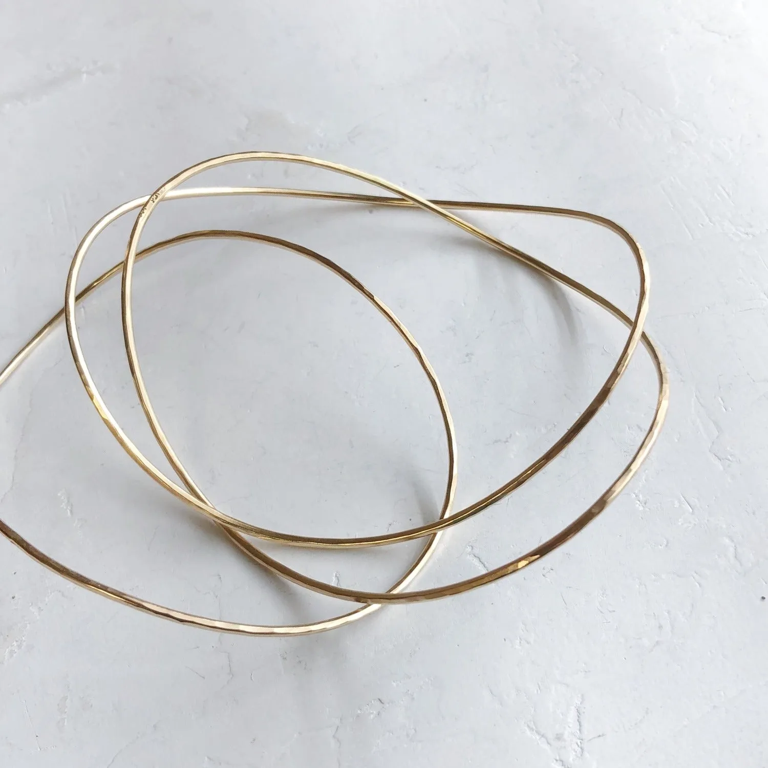 Curved Bangle in 14k gold