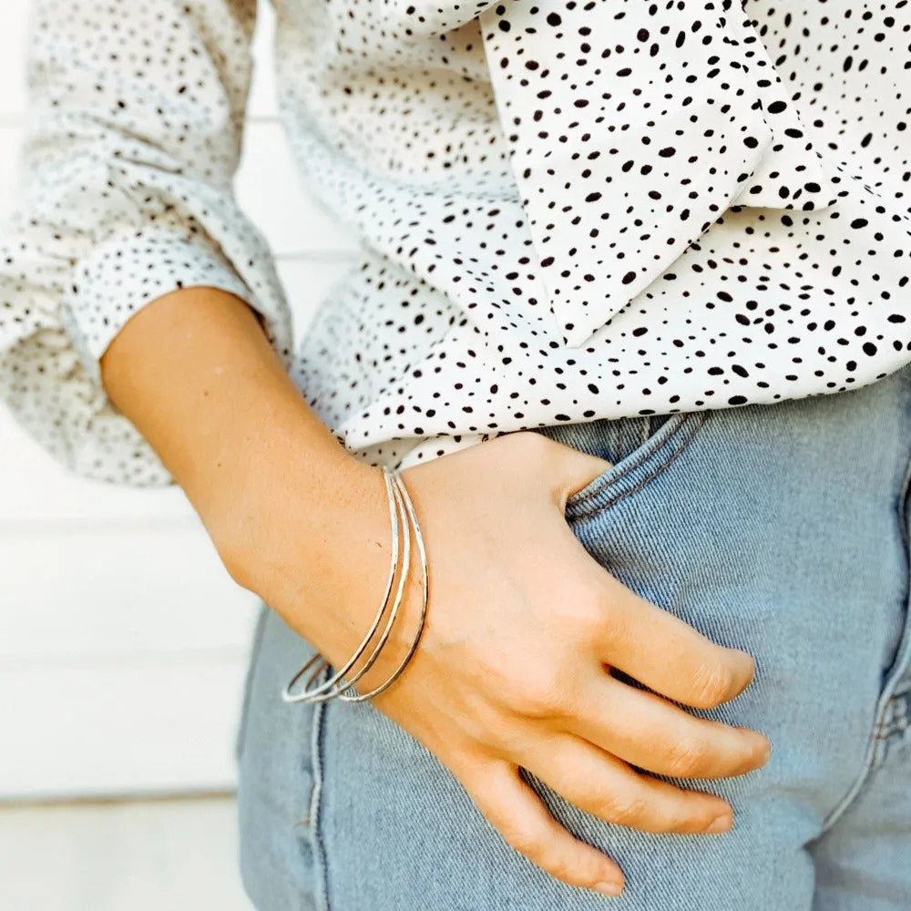 Curved Bangle in 14k gold