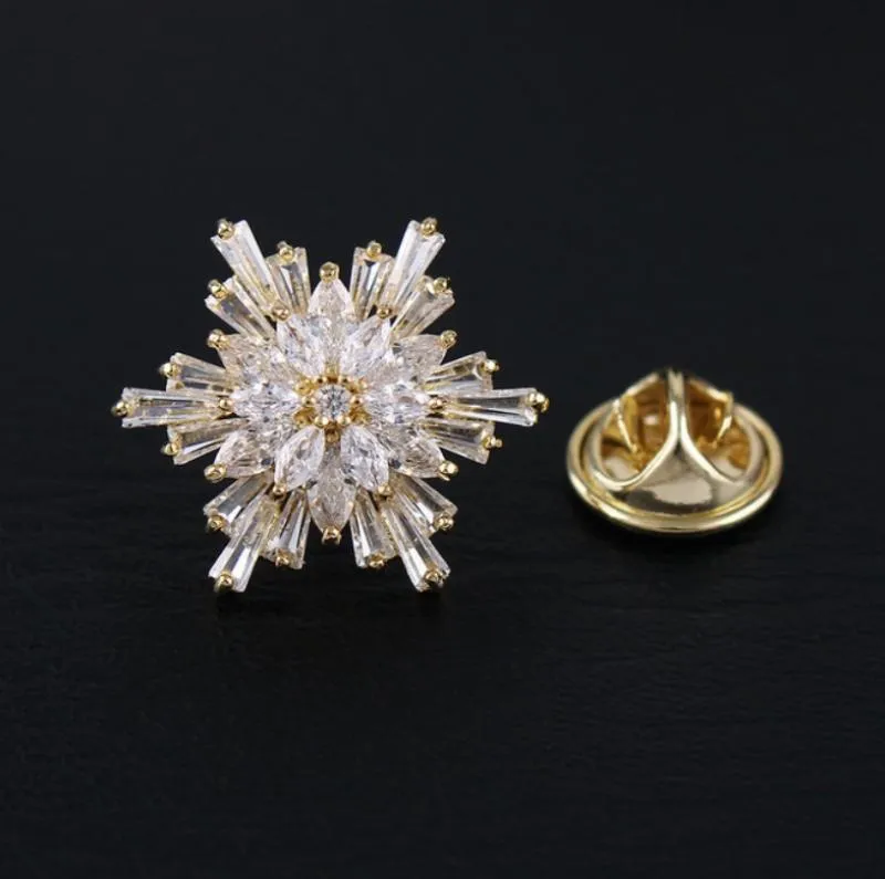Design Camellia Crystal Zircon Rose Flower Brooch