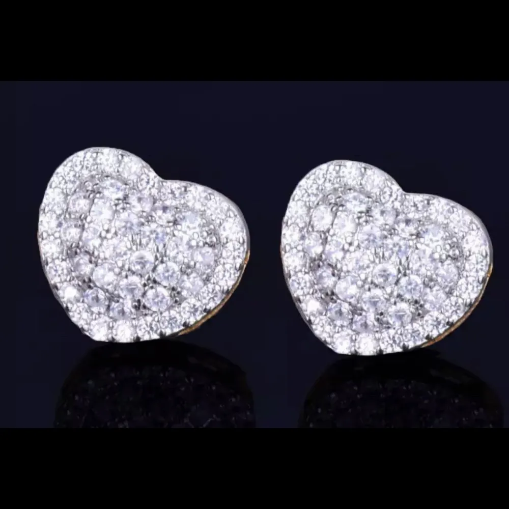 Diamond heart stud earrings