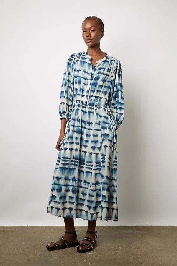 ELLYA BLUE TIE-DYE PRINT MIDI DRESS