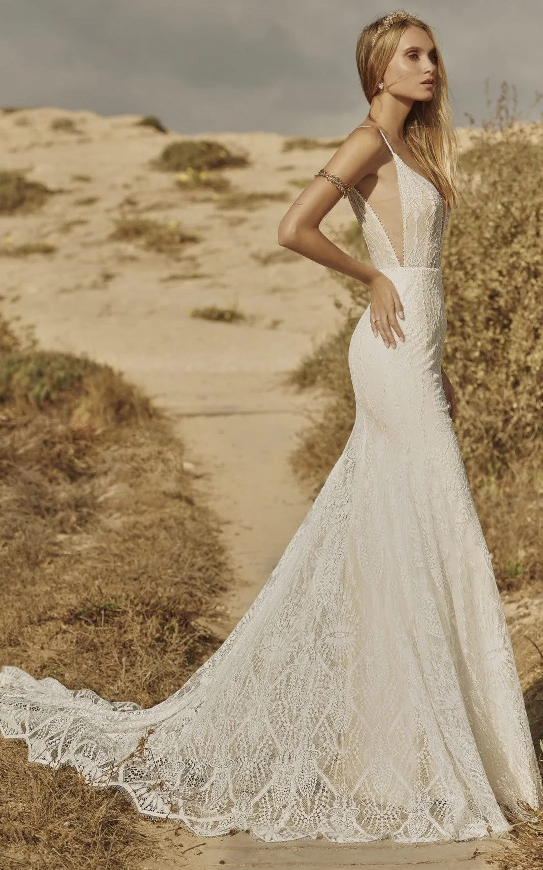 Elopement Sexy Mermaid Boho Full Lace Wedding Dress Floral Stunning Tropical Beach Deep-V Back Sweep Train Bridal Gown