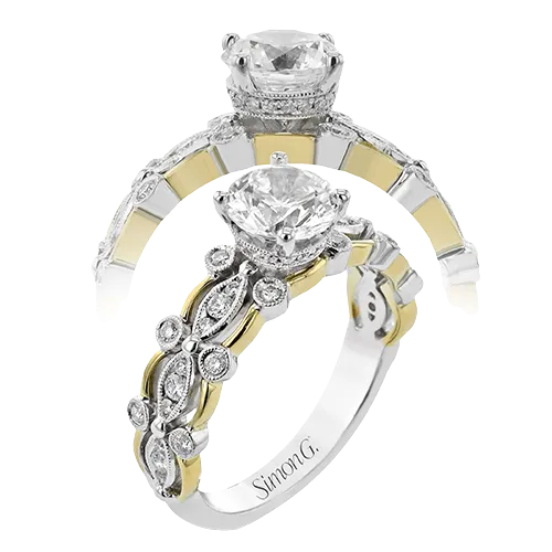 Engagement Ring in 18k Gold with Diamonds