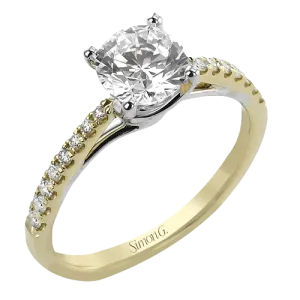 Engagement Ring in 18k Gold with Diamonds