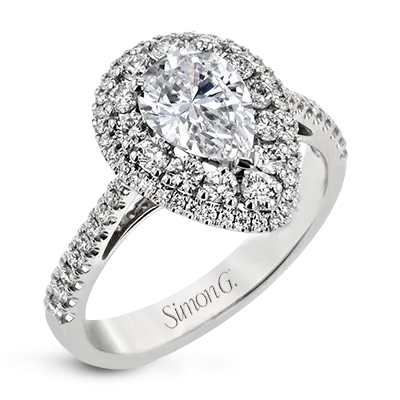 Engagement Ring in 18k Gold with Diamonds