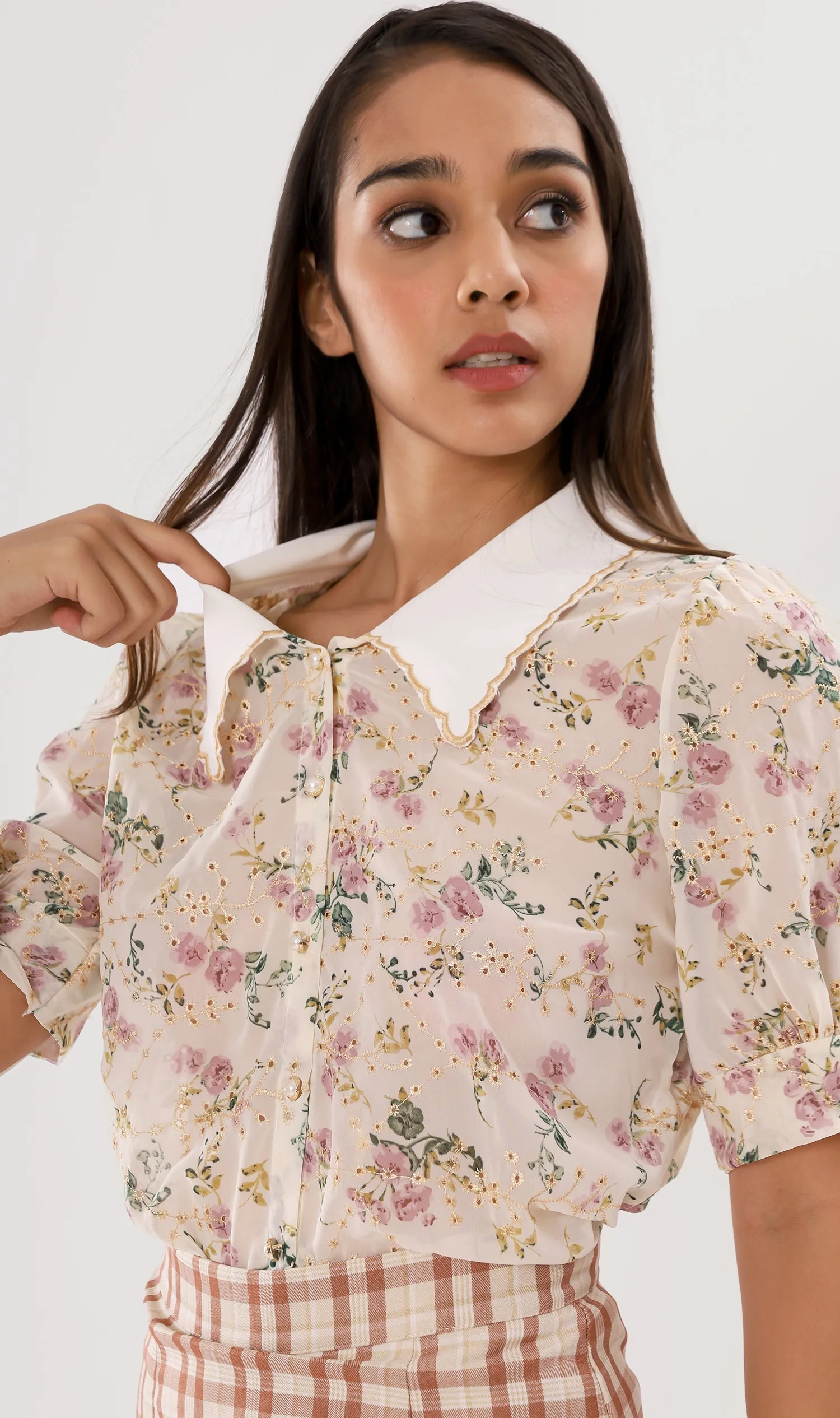 FARRAH Vintage-Collar Chiffon Button-Down (Cream)