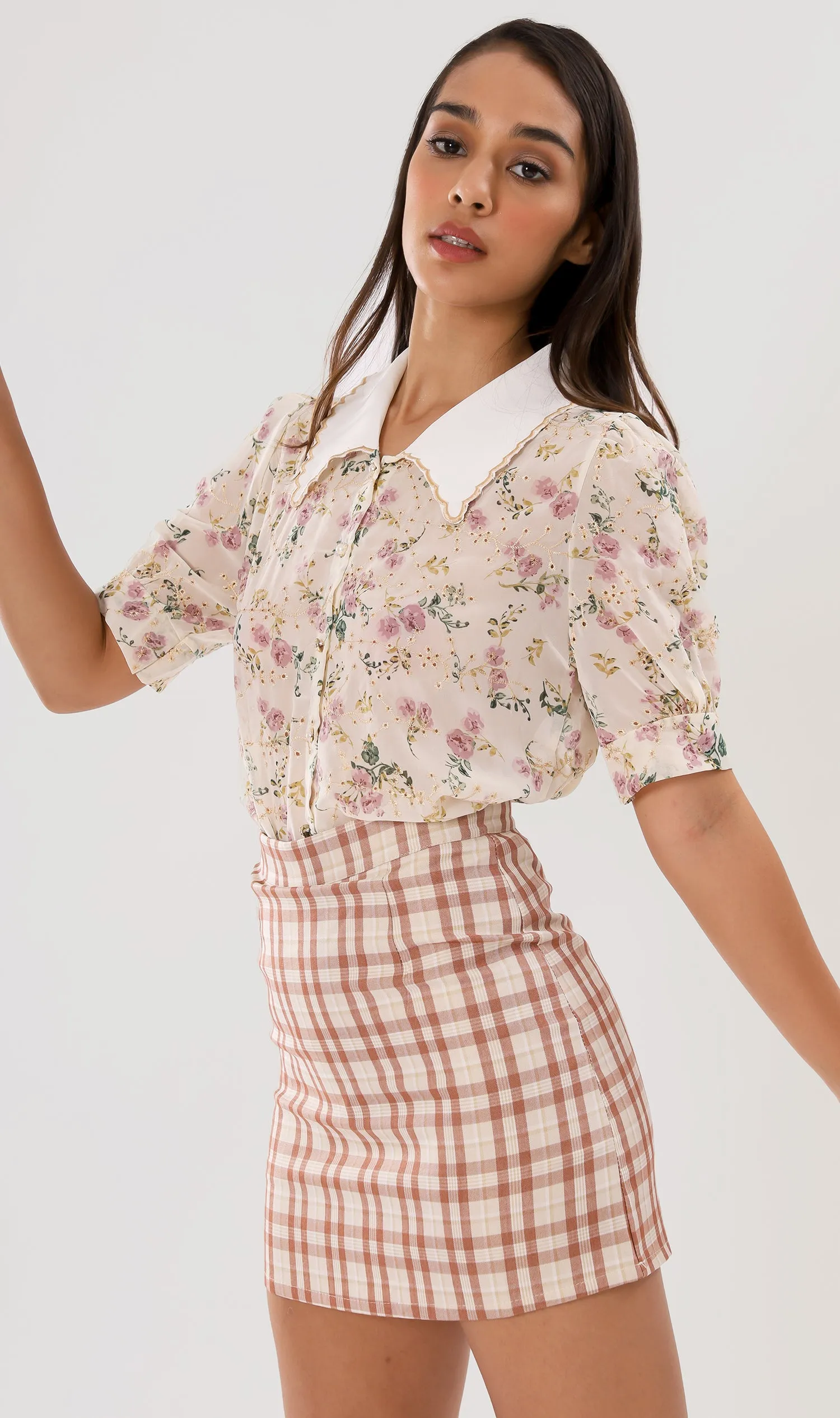 FARRAH Vintage-Collar Chiffon Button-Down (Cream)