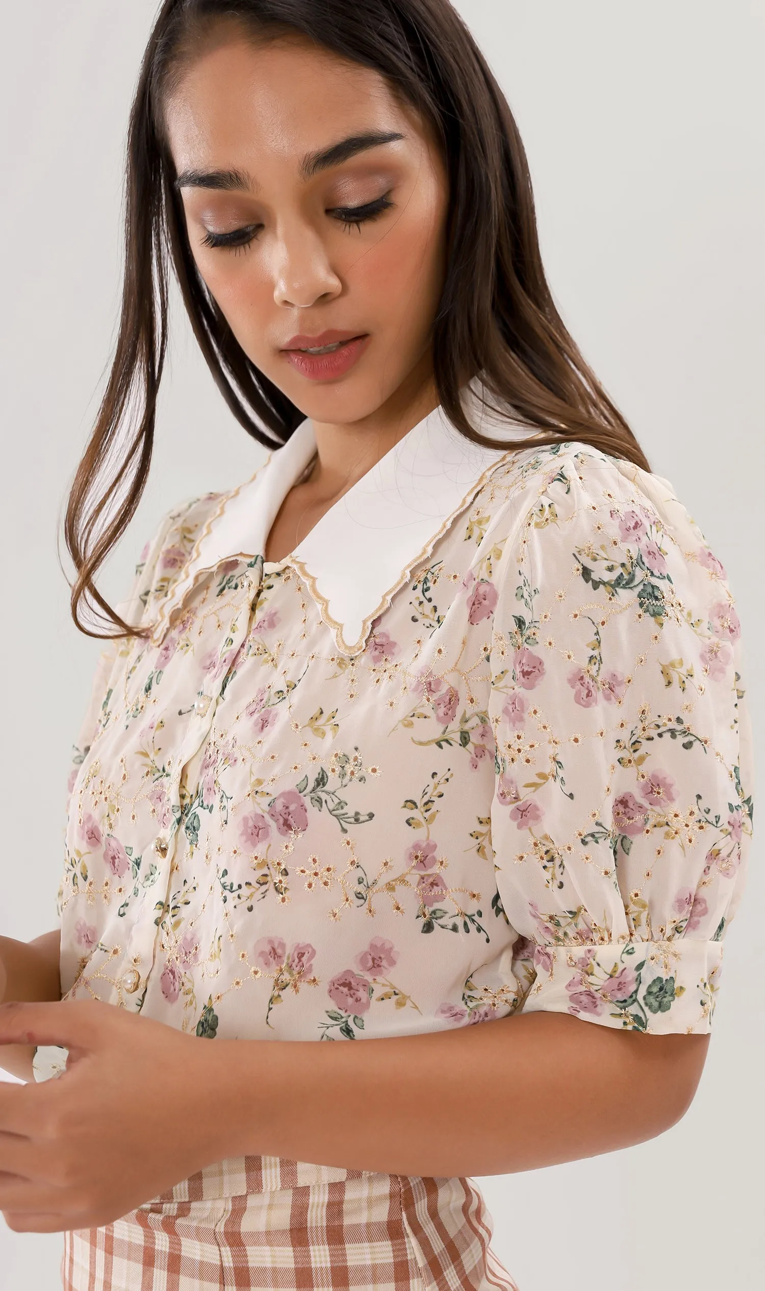 FARRAH Vintage-Collar Chiffon Button-Down (Cream)
