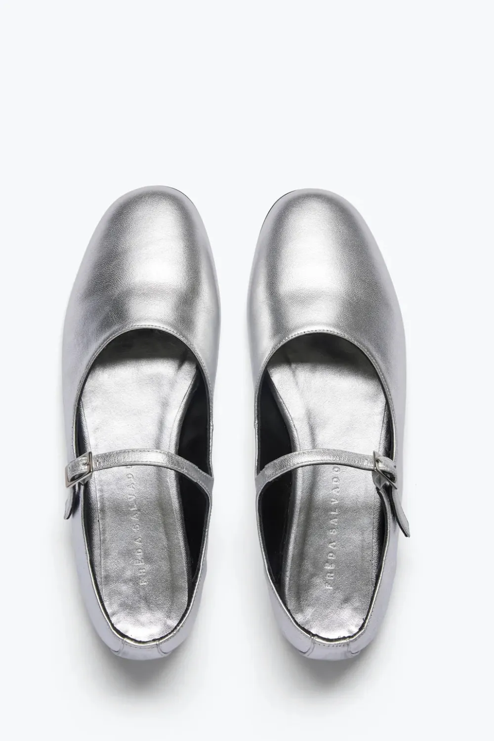 Frēda Salvador Aubrey Mary Jane Flat