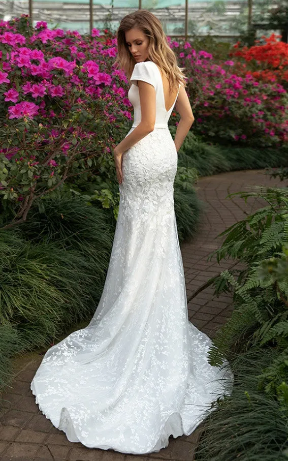 Garden Mermaid Plunging Short Sleeves Wedding Dress Floral Deep-V Back Appliqued Bridal Gown with Train
