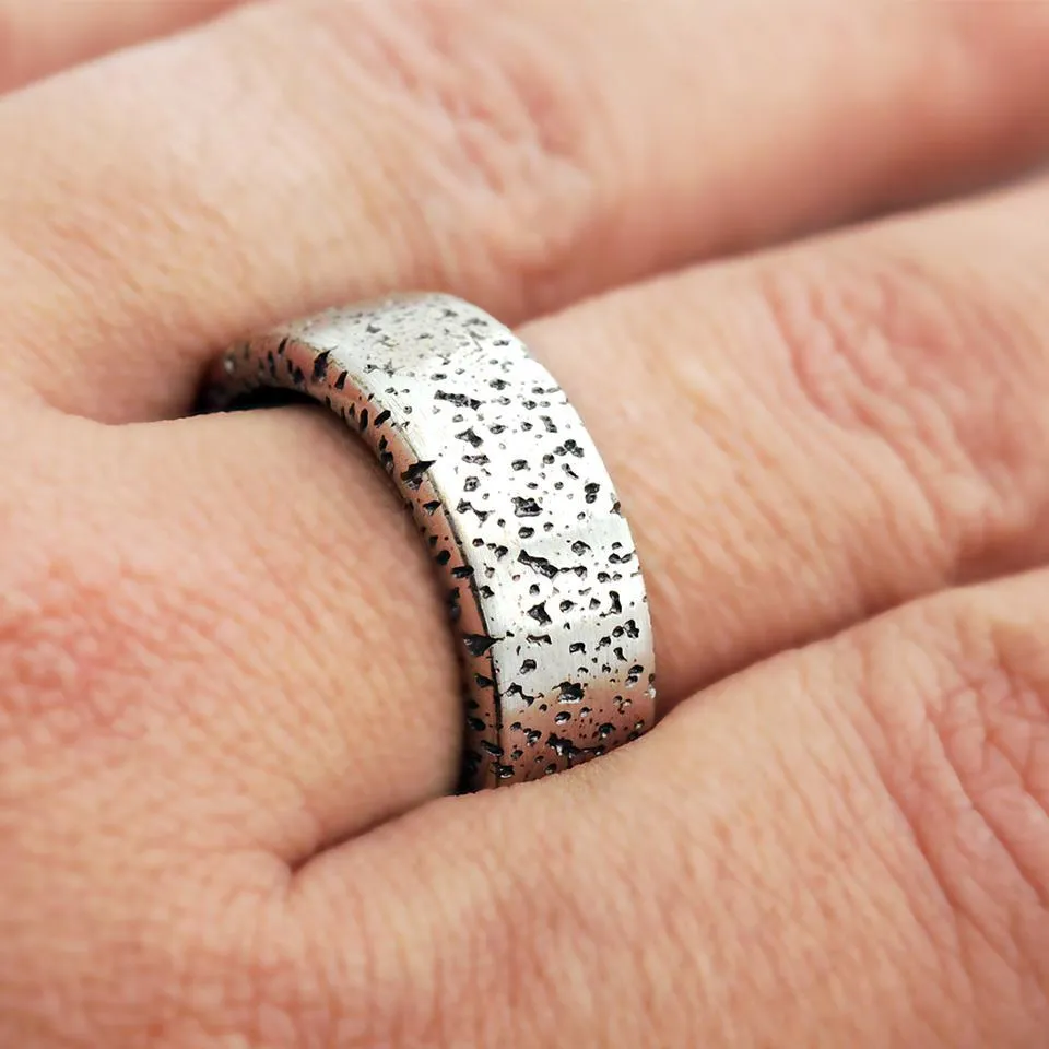 Gorgonzola- commitment rings