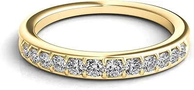 Graduated Pave-Set Diamond Wedding Band