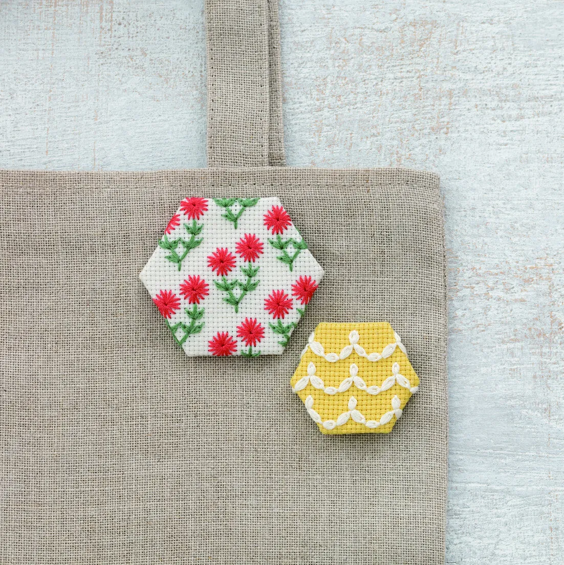 Hex Pins Ji-sashi Embroidery Kit, Frill and Flower