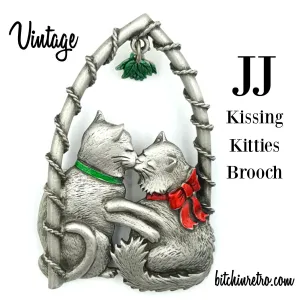 JJ Vintage Pin with Kissing Kitties Under The Christmas Mistletoe