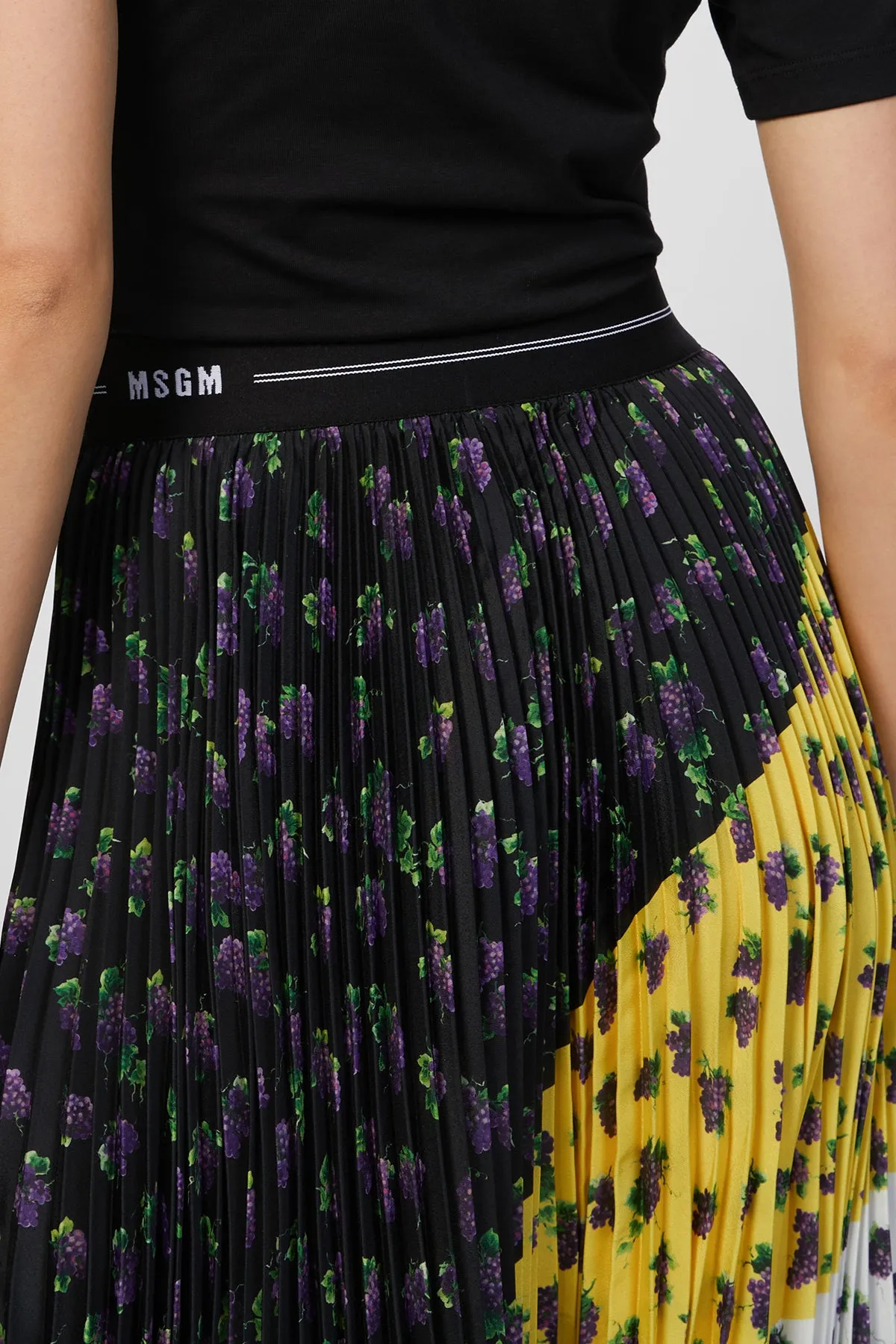 LOGO WASITBAND PLEATED SKIRT