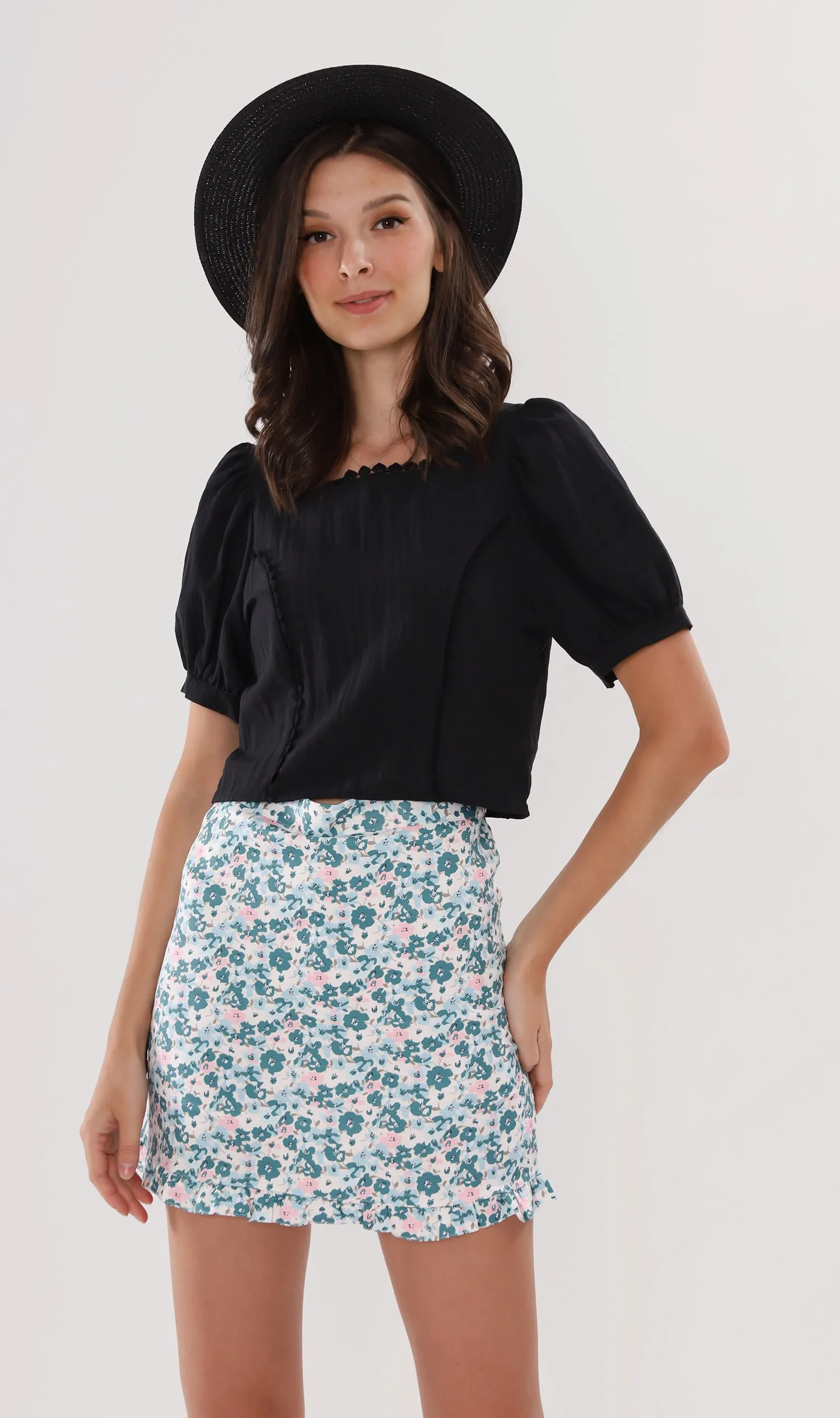 MOLLY Heart-Trimmed Puff-Sleeve Top (Black)