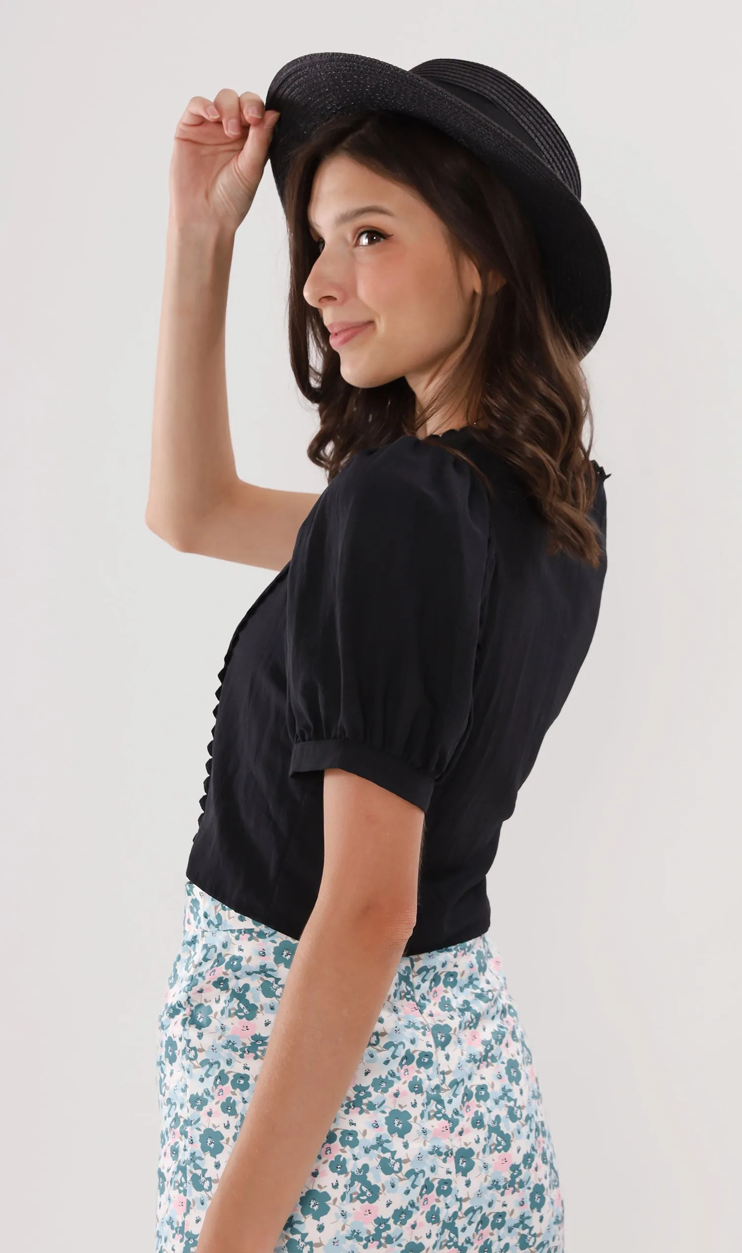 MOLLY Heart-Trimmed Puff-Sleeve Top (Black)